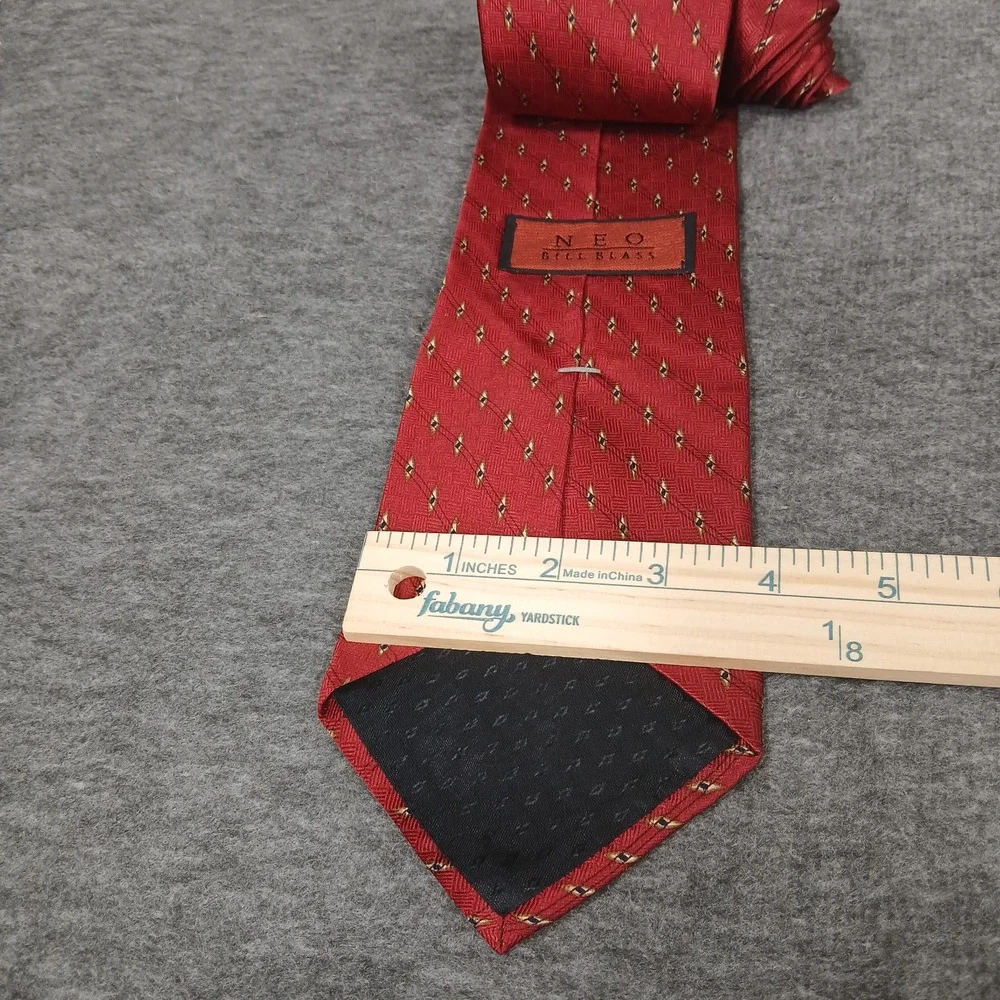 Neo Bill Blass Necktie Mens‎ One Size Red Silk Geometric Diamond Pattern Tie